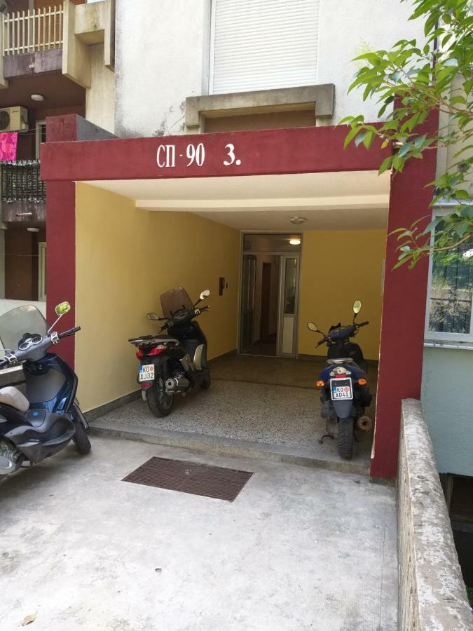 Apartment Nina Котор Екстериор снимка
